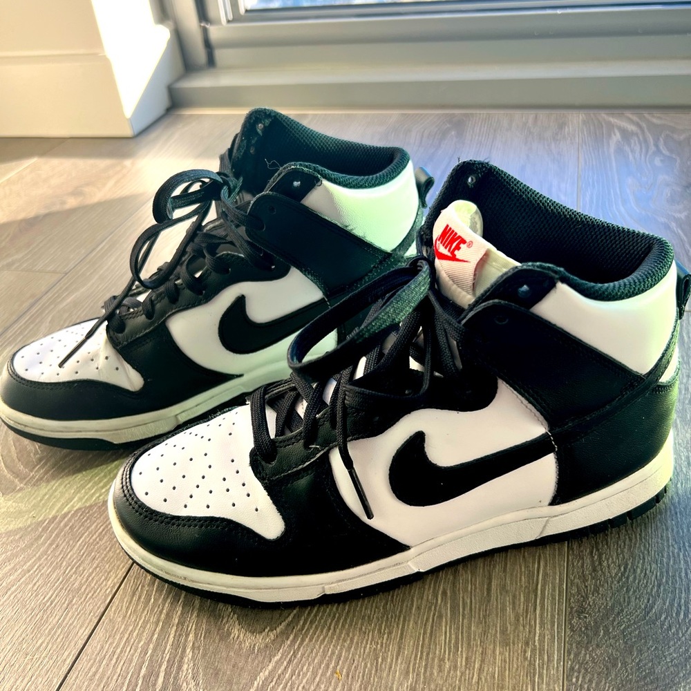 Nike Dunk “panda”